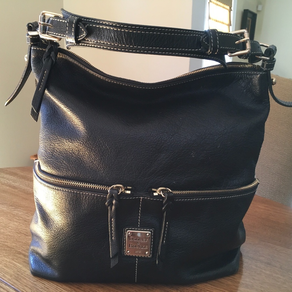 Dooney & Bourke Dillion Medium Pocket Sac Purse/ Bag